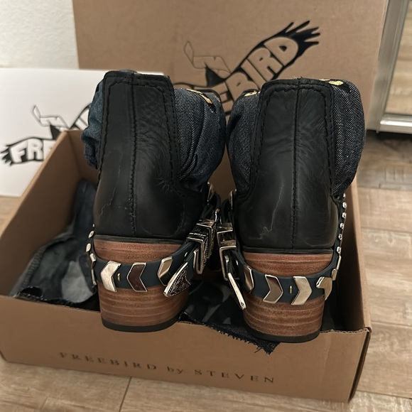 Freebird Navy Blade Leather Boots size 8- Original Box - Picture 7 of 13